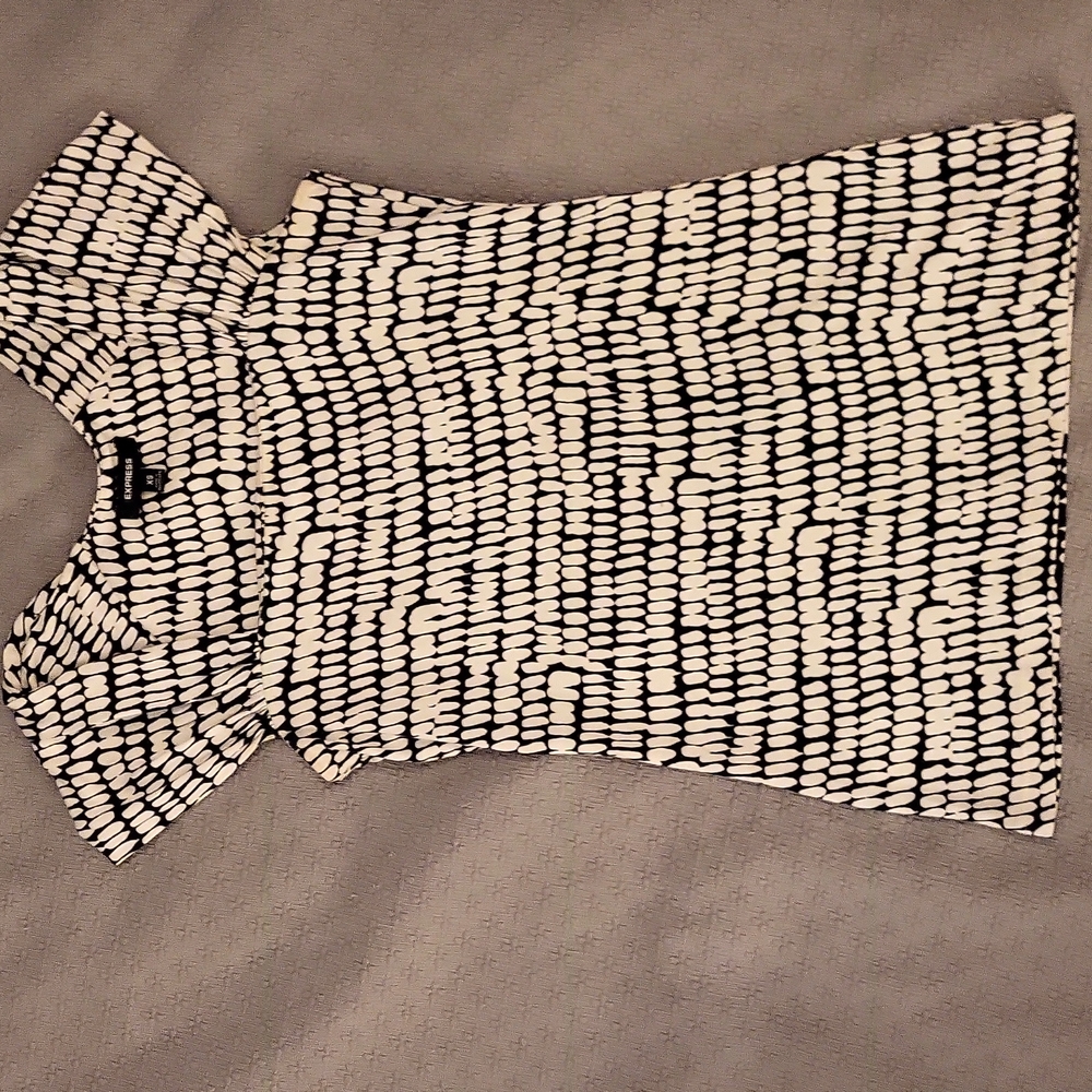 Black and white top